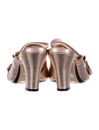 Nº 21 Leather Slides