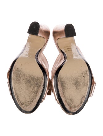 Nº 21 Leather Slides