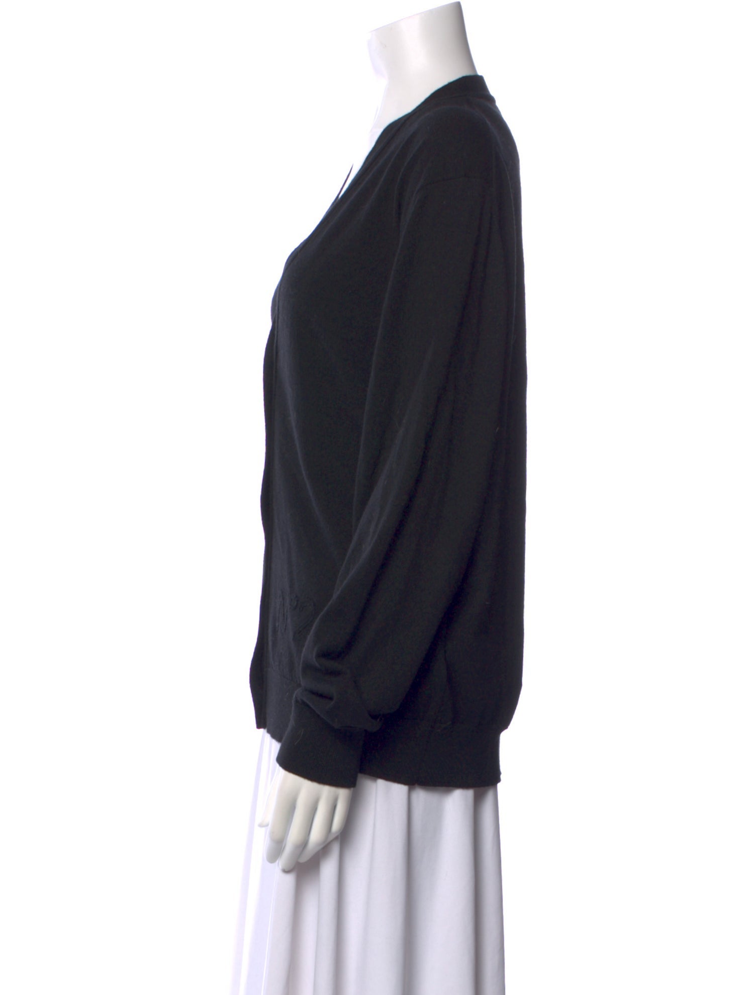 Nº 21 Virgin Wool V-Neck Button-Up Top