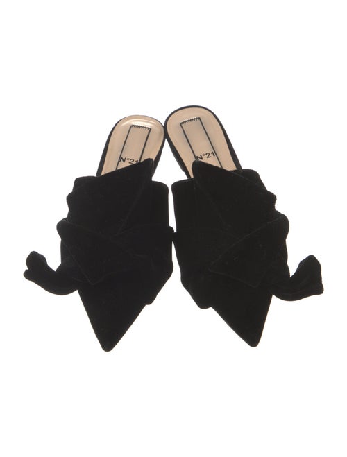 Nº 21 Velvet Bow Accents Mules