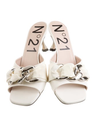 Nº 21 Leather Slides