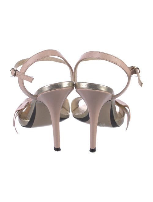 Nº 21 Leather Bow Accents D'Orsay Pumps