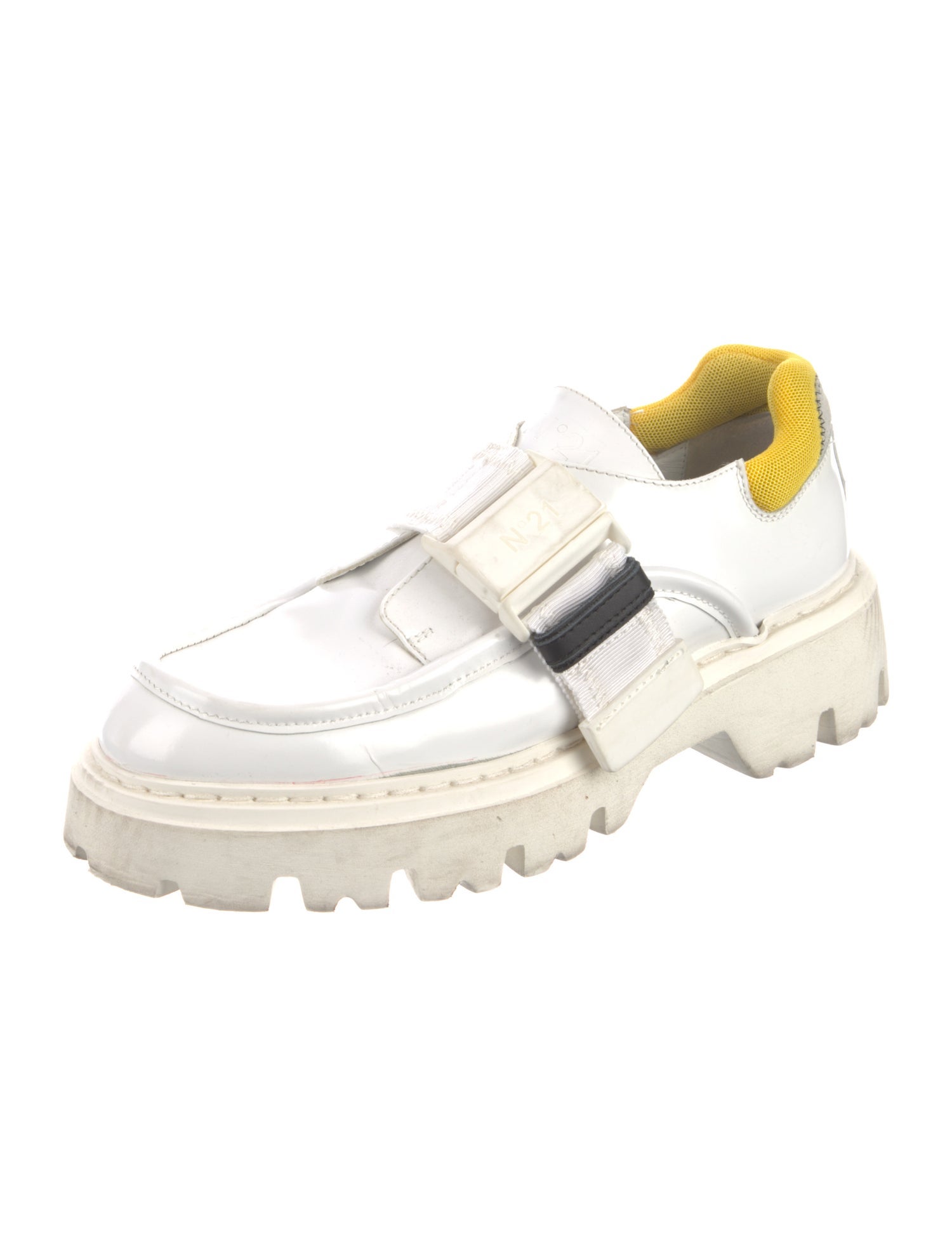 Nº 21 Patent Leather Boat Shoes