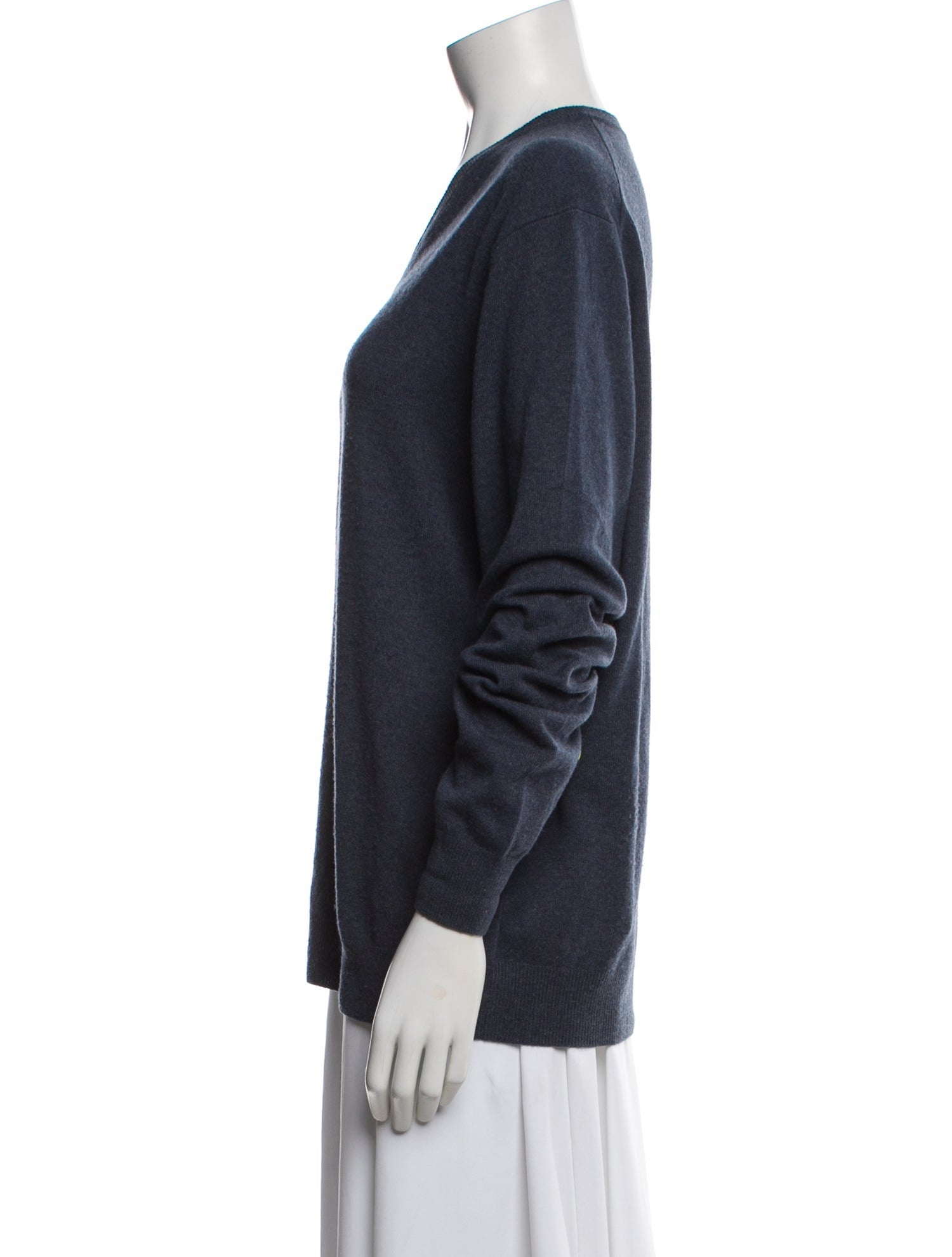 N. Peal Cashmere V-Neck Sweater