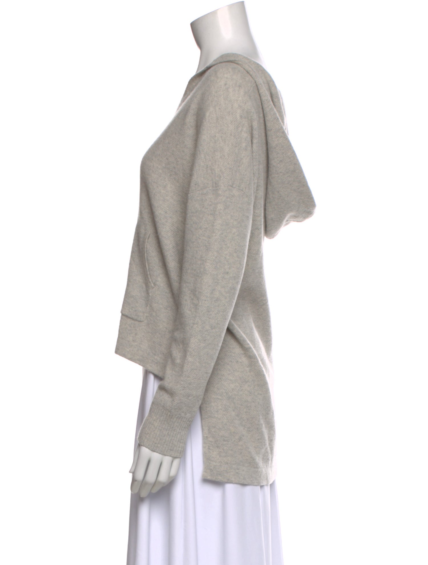 N. Peal Cashmere V-Neck Sweater