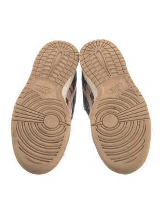 Nike x Travis Scott SB Dunk Low Sneakers