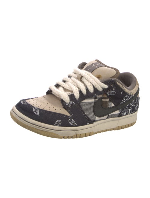 Nike x Travis Scott SB Dunk Low Athletic Sneakers