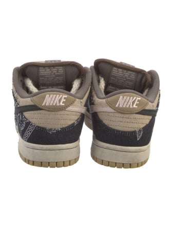 Nike x Travis Scott SB Dunk Low Athletic Sneakers