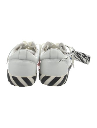 Off-White Vulcanized Low Sneakers