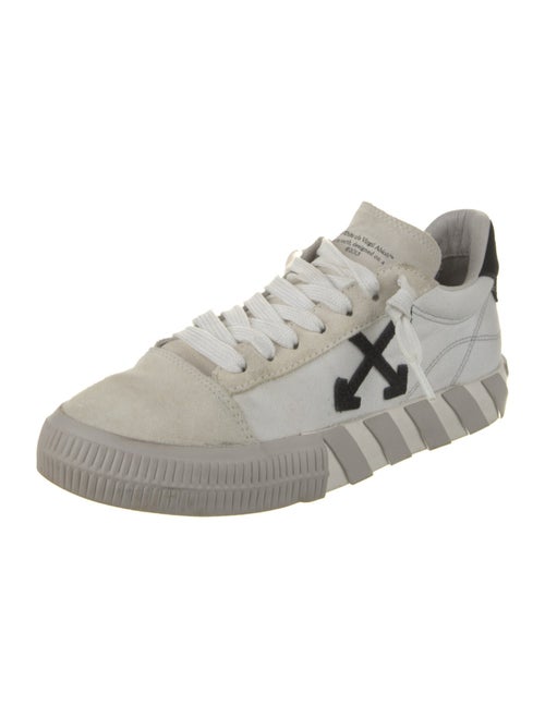 Off-White Vulc Low Sneakers