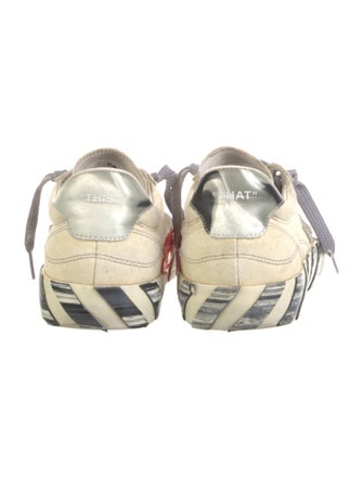 Off-White Vulc Low Sneakers