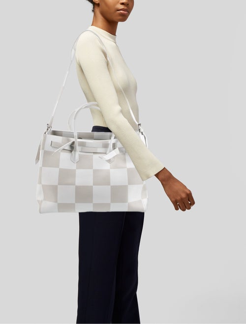 Off-White Leather FOS 04 XL 2022