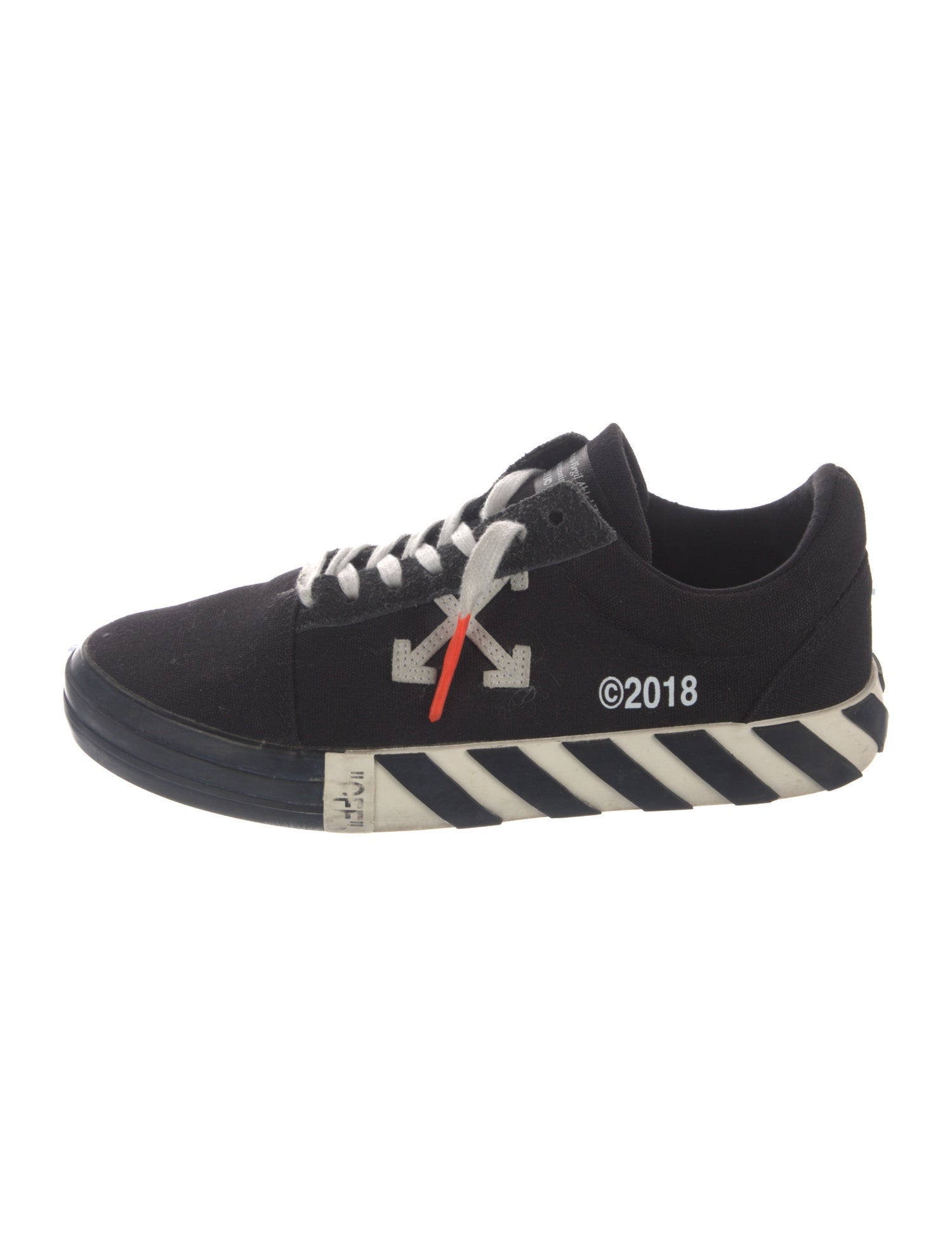Off-White Vulc Low Sneakers