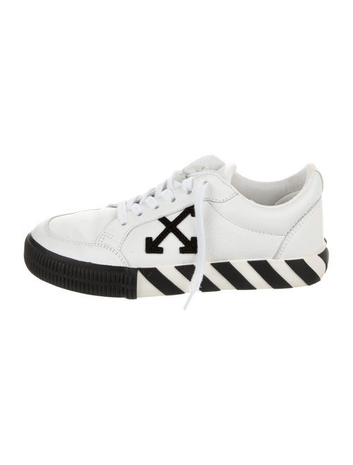 Off-White Vulc Low Sneakers