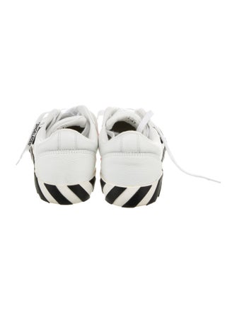 Off-White Vulc Low Sneakers