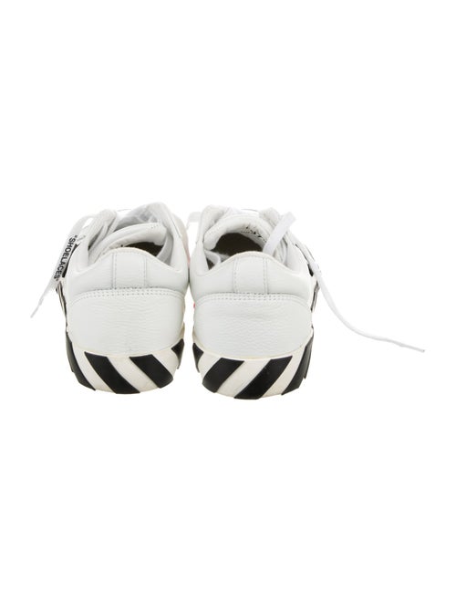 Off-White Vulc Low Sneakers
