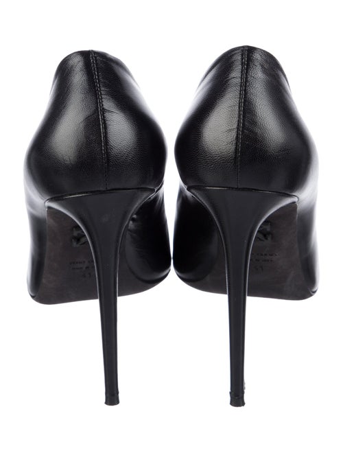 Off-White Leather Pumps