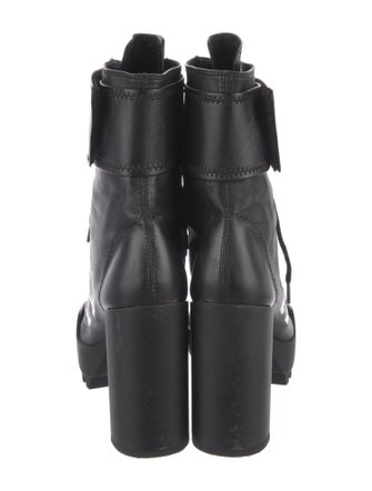 Off-White Leather Graphic Print Lace-Up Boots