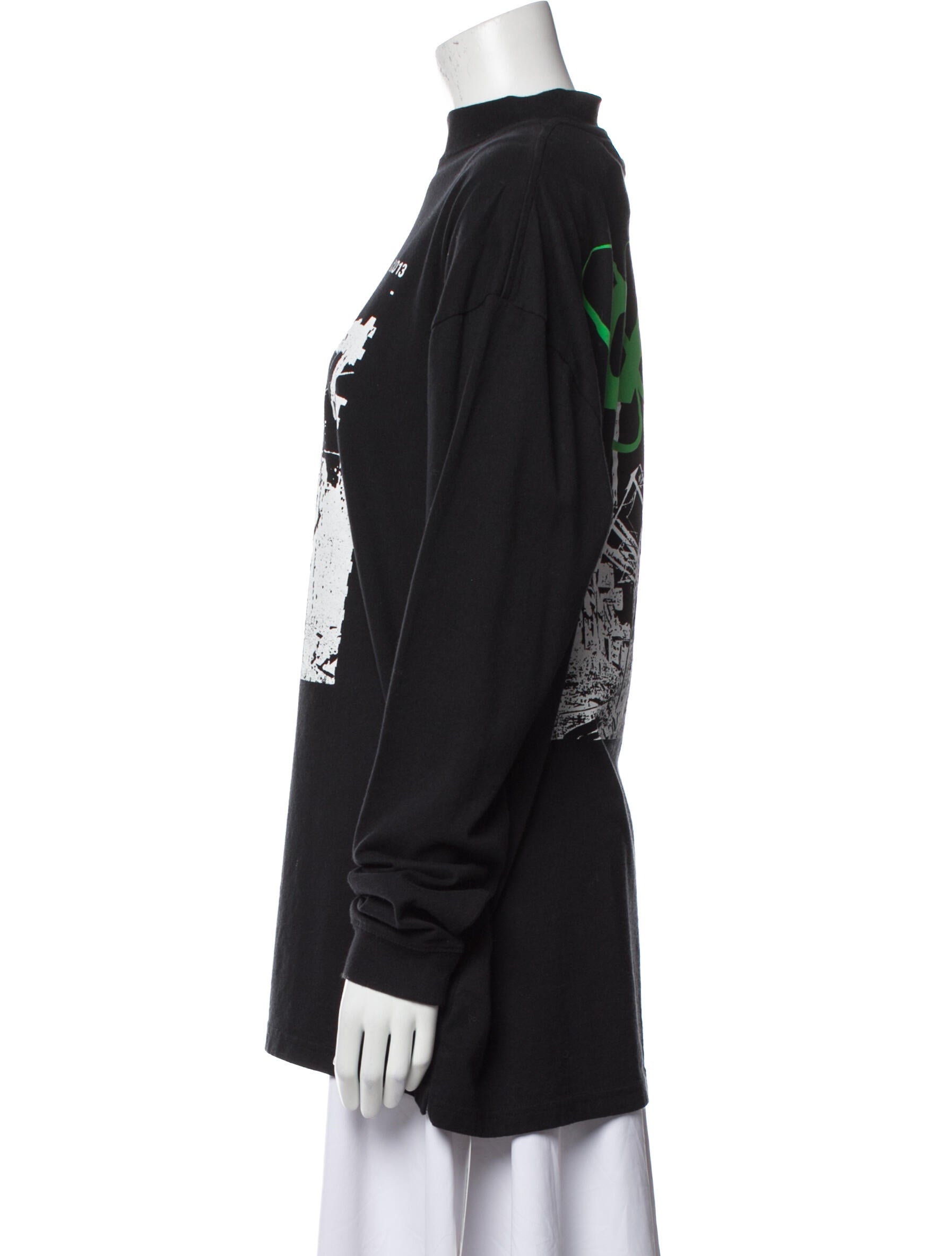 Off-White Graphic Print Mock Neck Henley