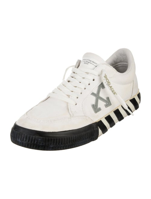 Off-White Vulc Low Sneakers