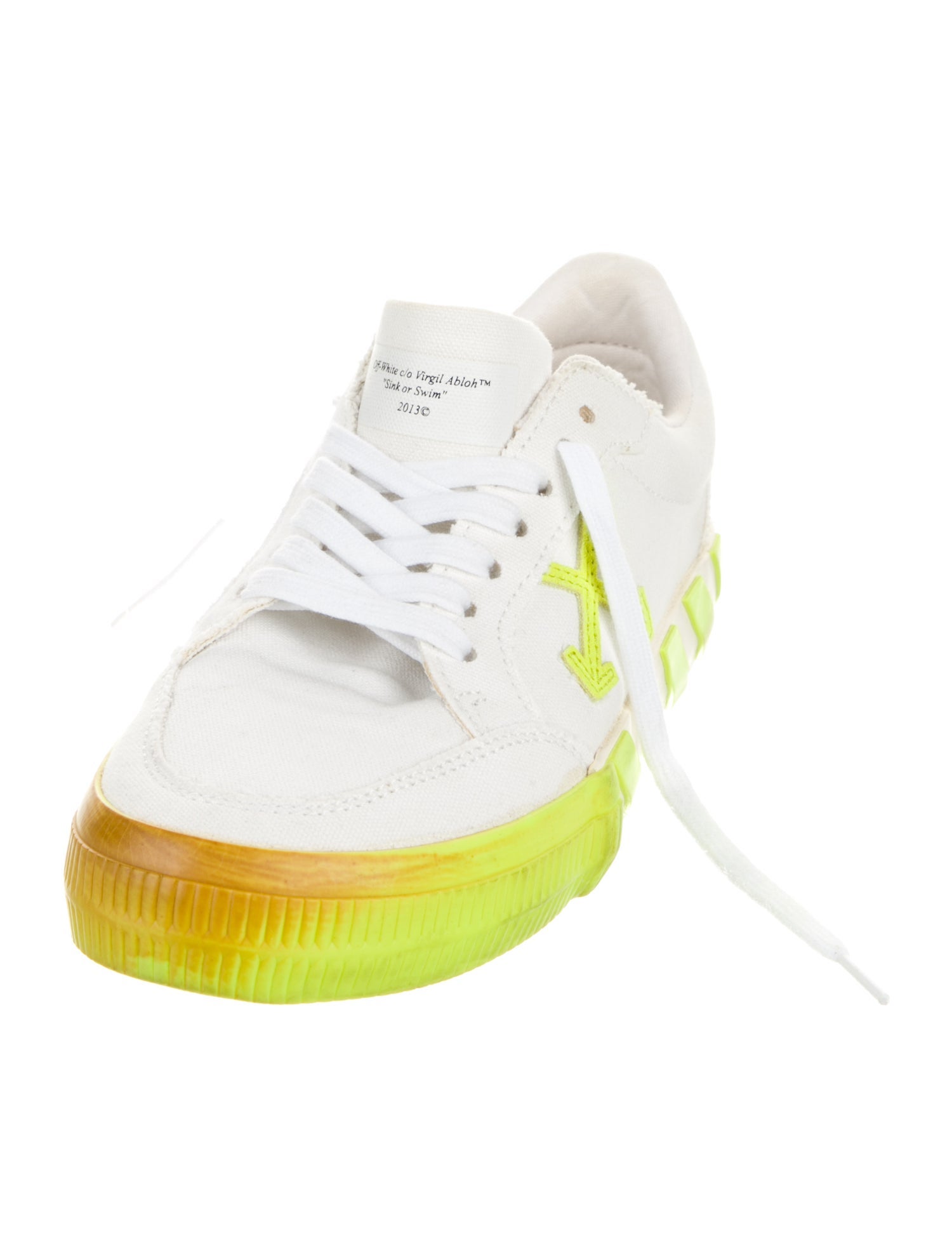 Off-White Vulc Low Sneakers
