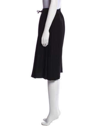 Off-White Knee-Length Shorts