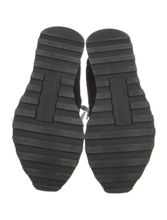 Off-White Arrows Sneakers