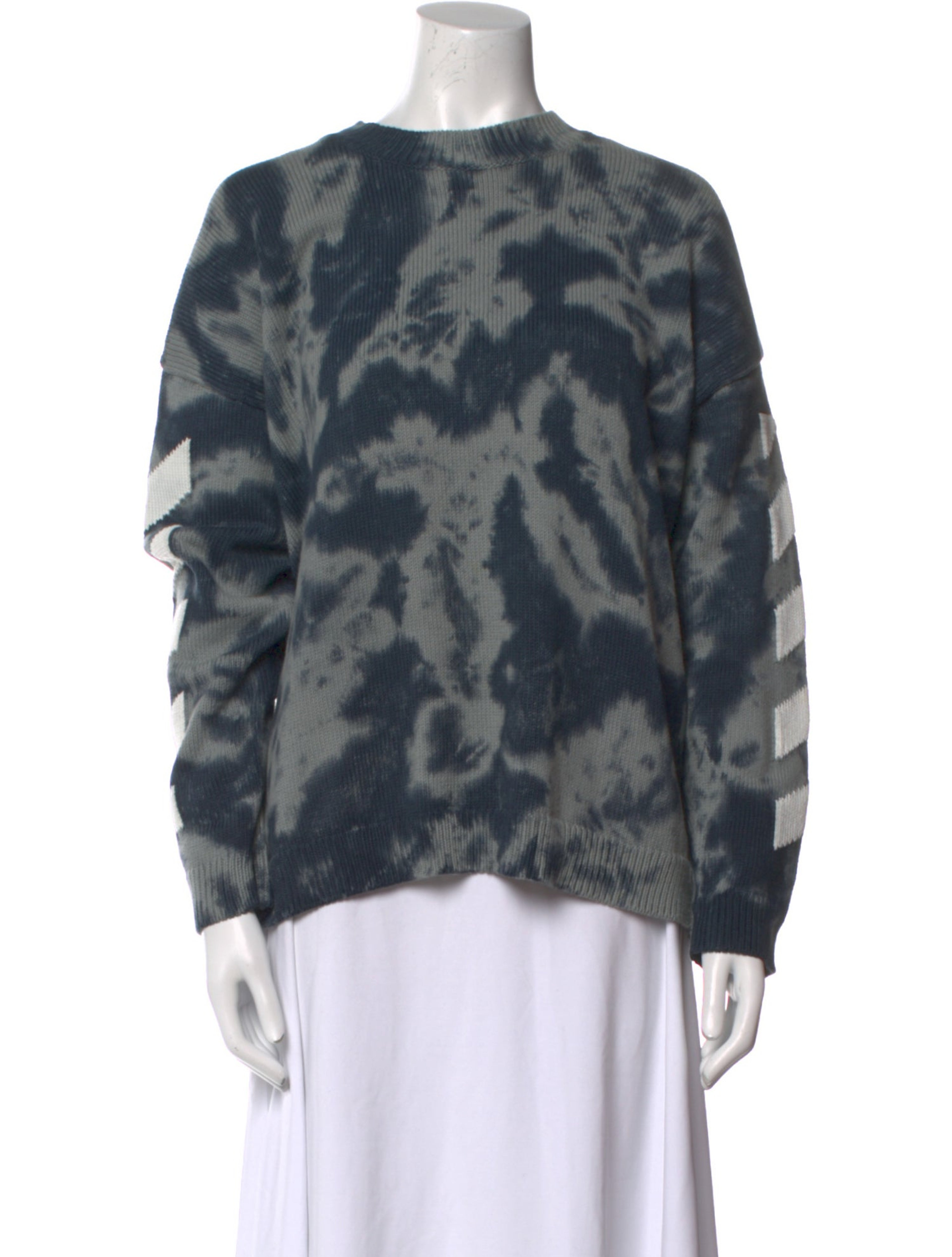 2022 Printed Pullover