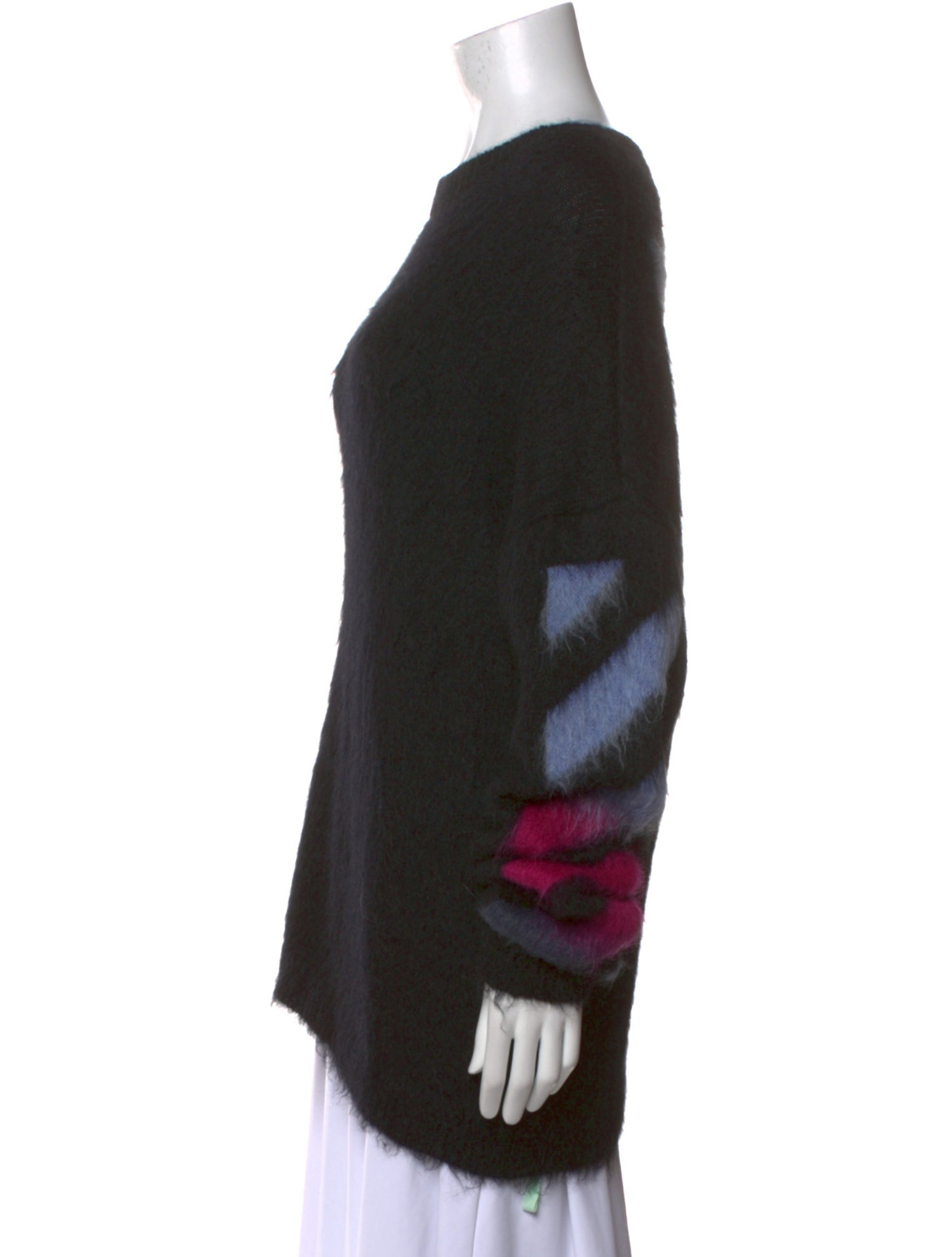 2018 Scoop Neck Pullover