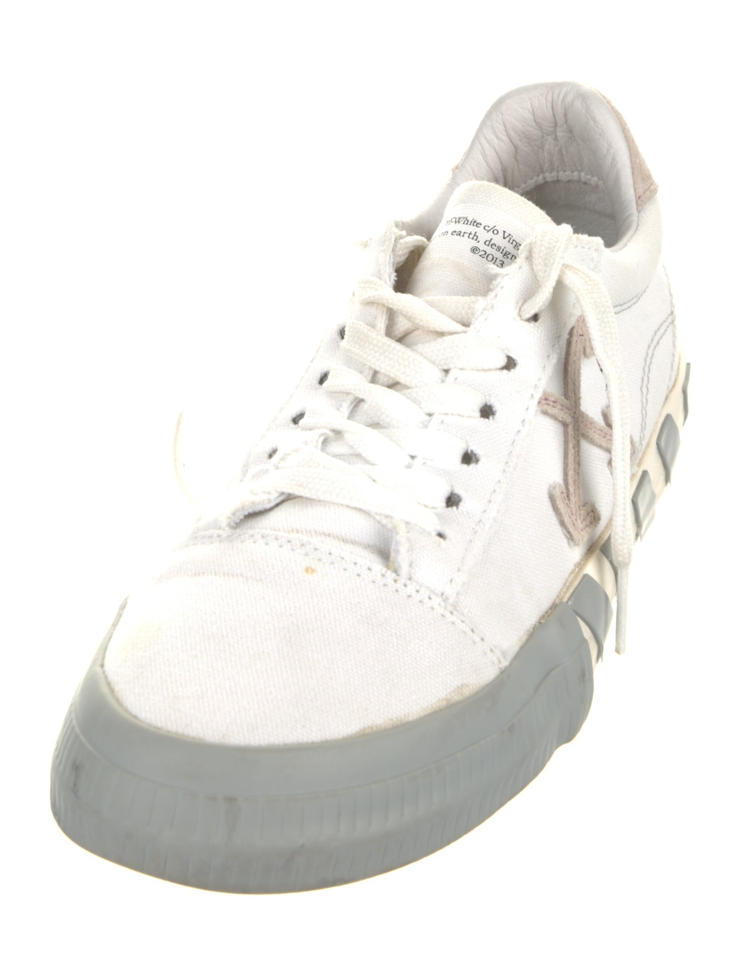 Off-White Vulc Low Sneakers