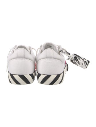 Off-White Vulc Sneakers