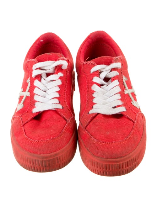 Off-White Arrows Low Top Sneakers