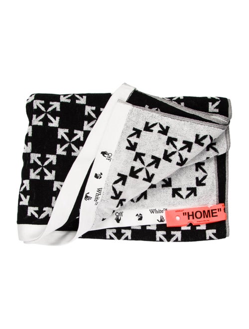 Off-White Arrows Bath Sheet