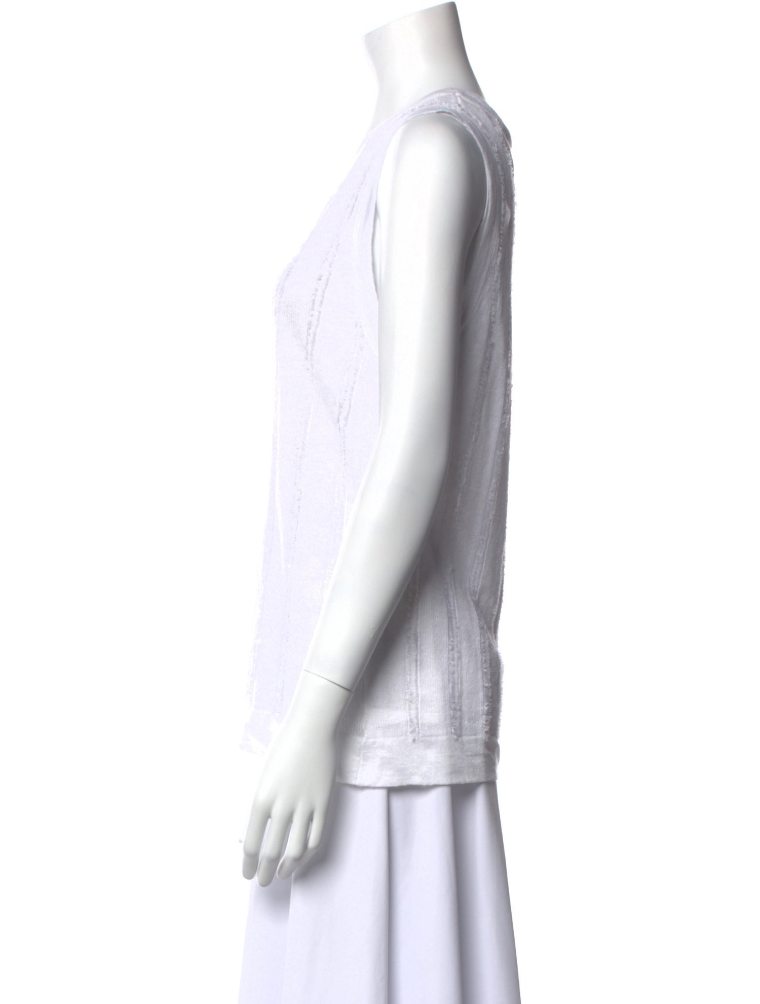 100% Capri Linen Scoop Neck Top