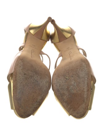 Oscar de la Renta Leather T-Strap Pumps