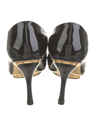 Oscar de la Renta Patent Leather Pumps