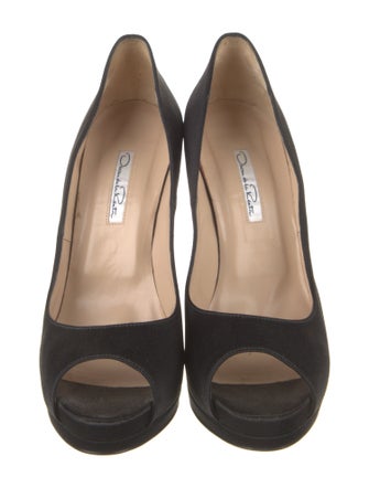 Oscar de la Renta Satin Pumps