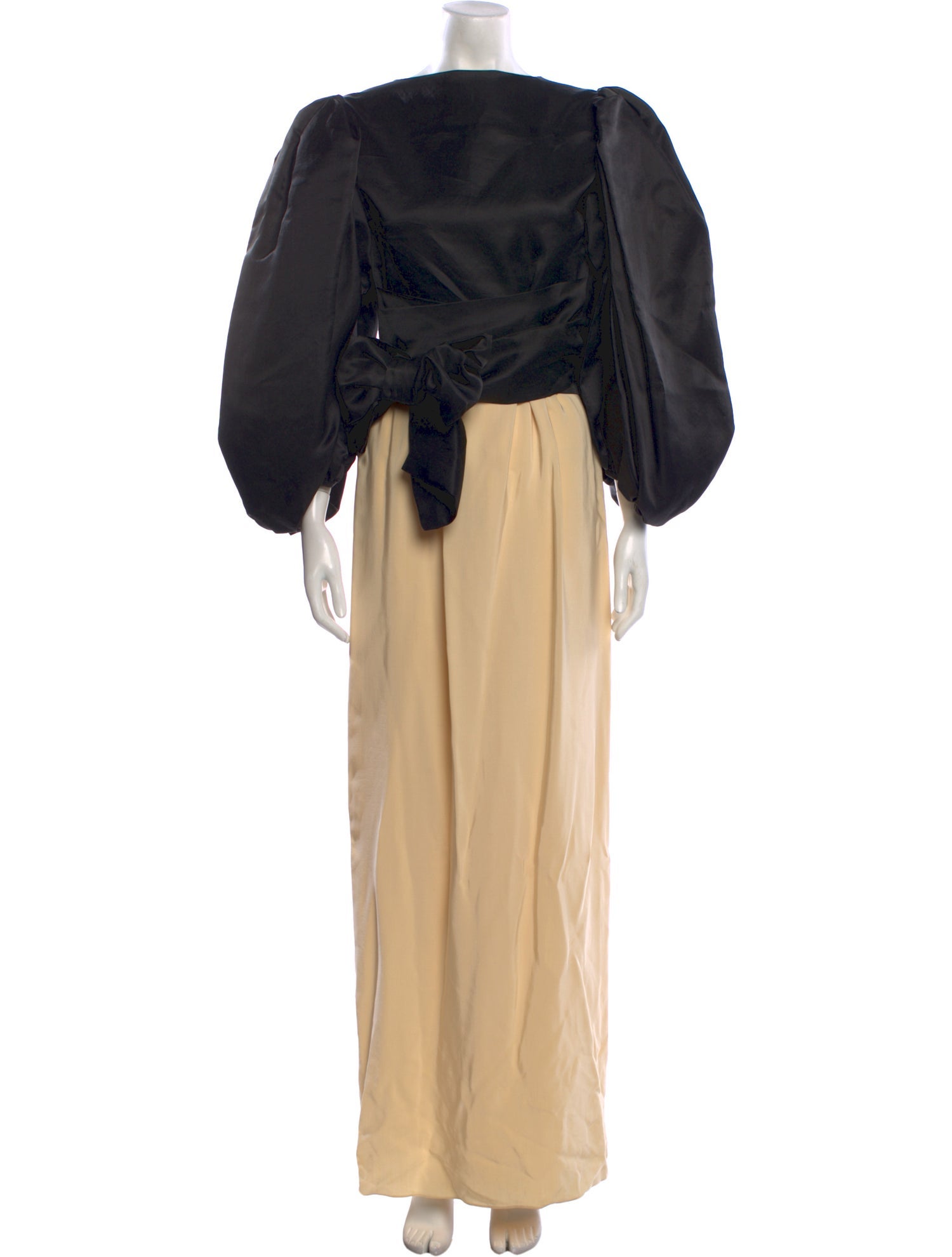 Oscar de la Renta Bateau Neckline Long Dress