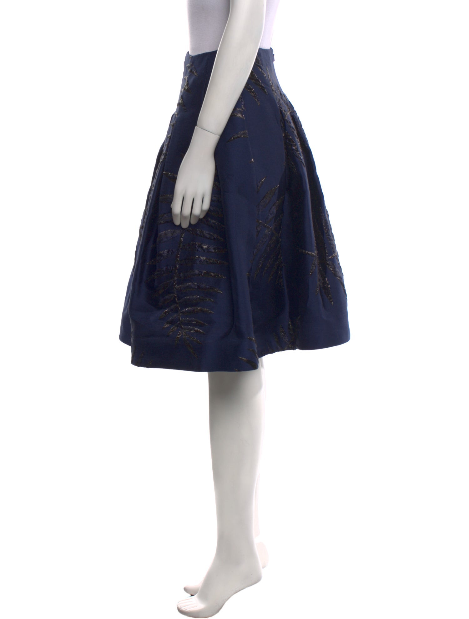 Oscar de la Renta Embroidered Accent Knee-Length Skirt