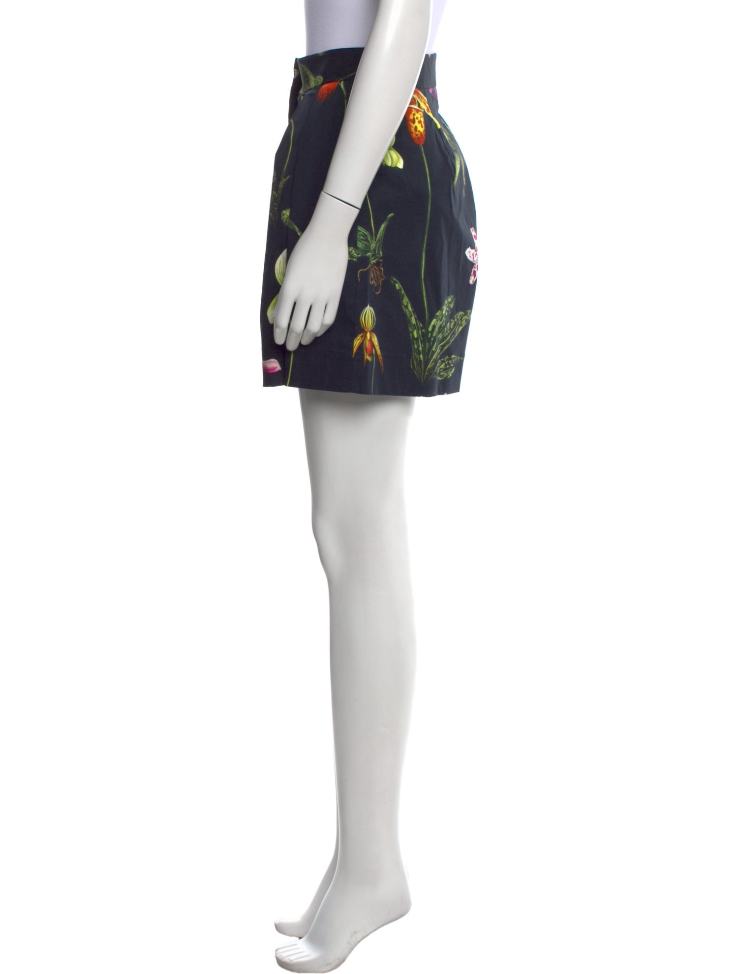 Oscar de la Renta Floral Print Mini Shorts w/ Tags