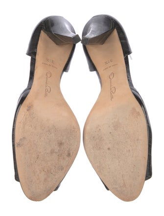 Oscar de la Renta Patent Leather Printed D'Orsay Pumps