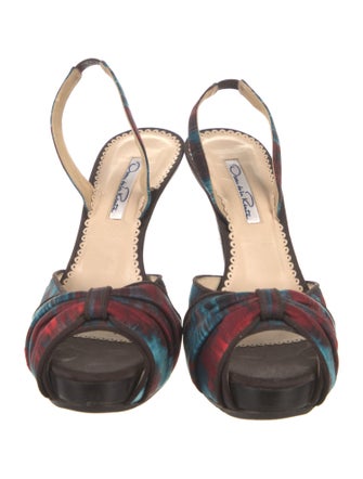 Oscar de la Renta Canvas Printed Slingback Pumps