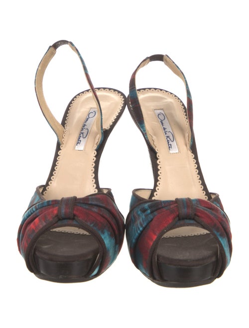 Oscar de la Renta Canvas Printed Slingback Pumps