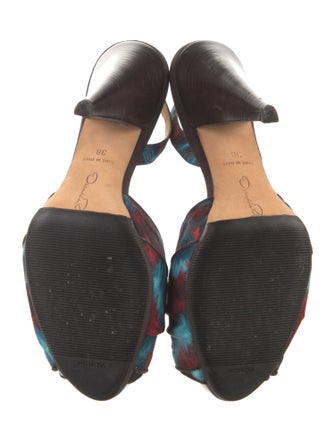 Oscar de la Renta Canvas Printed Slingback Pumps