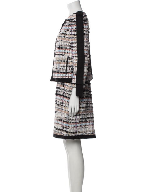 Oscar de la Renta Tweed Pattern Fringe Trim Accent Skirt Suit