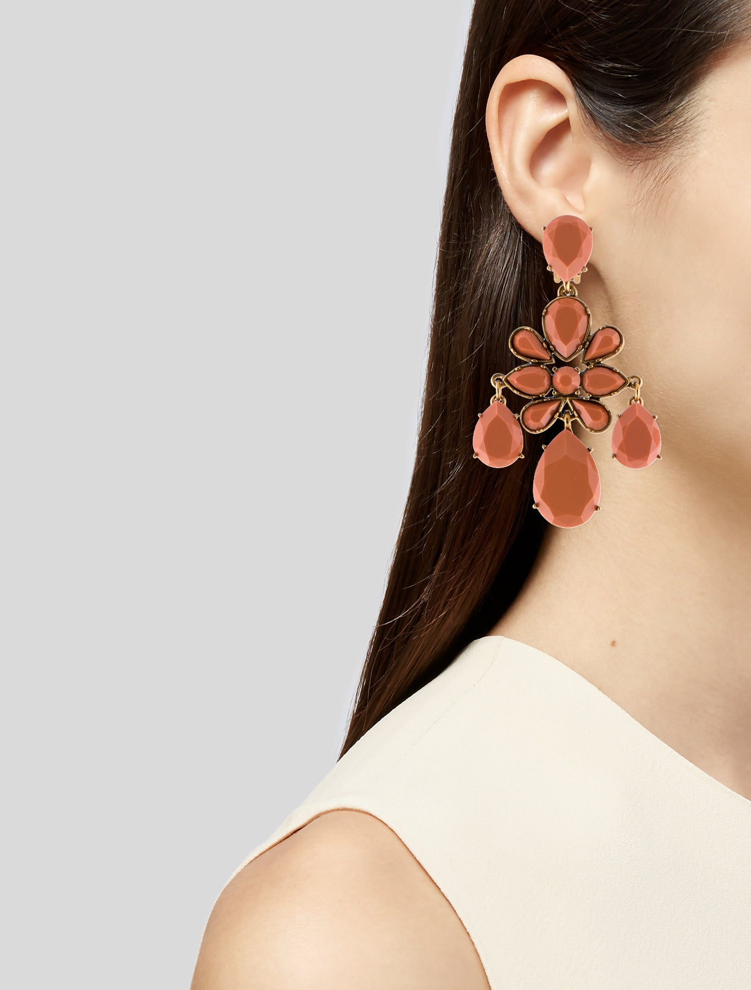 Oscar de la Renta Resin Drop Clip-On Earring