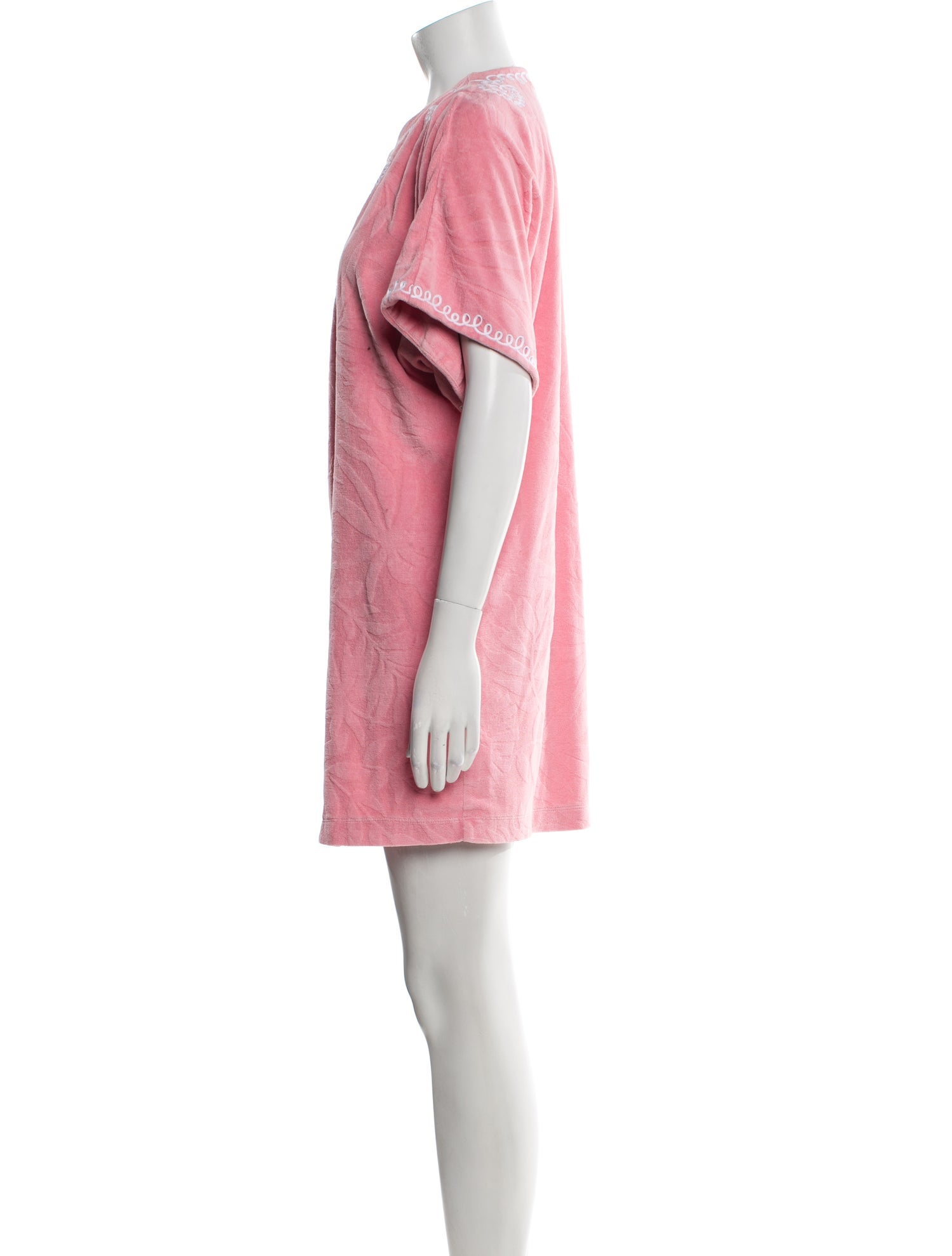 Oscar de la Renta Embroidered Accent Nightgown
