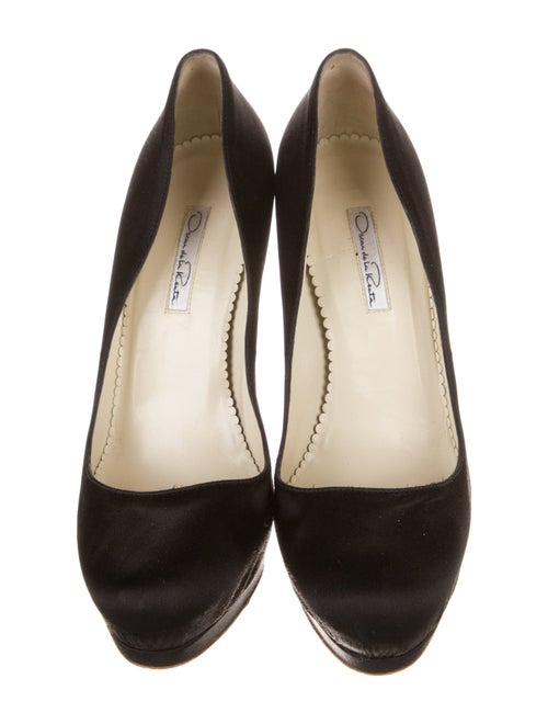 Oscar de la Renta Satin Pumps