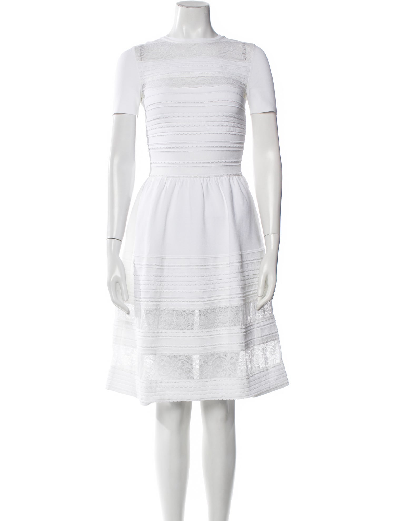 Oscar de la Renta Bateau Neckline Knee-Length Dress