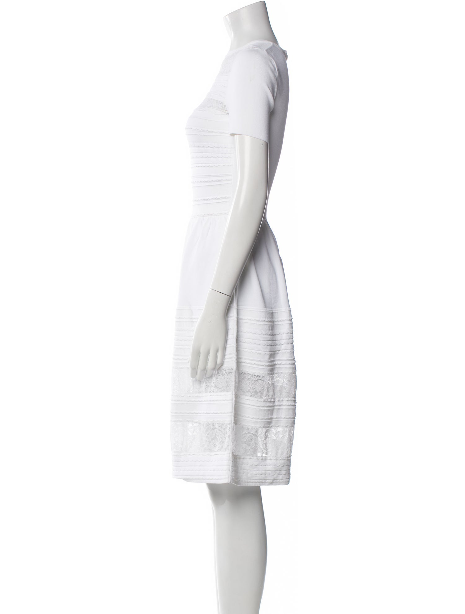 Oscar de la Renta Bateau Neckline Knee-Length Dress